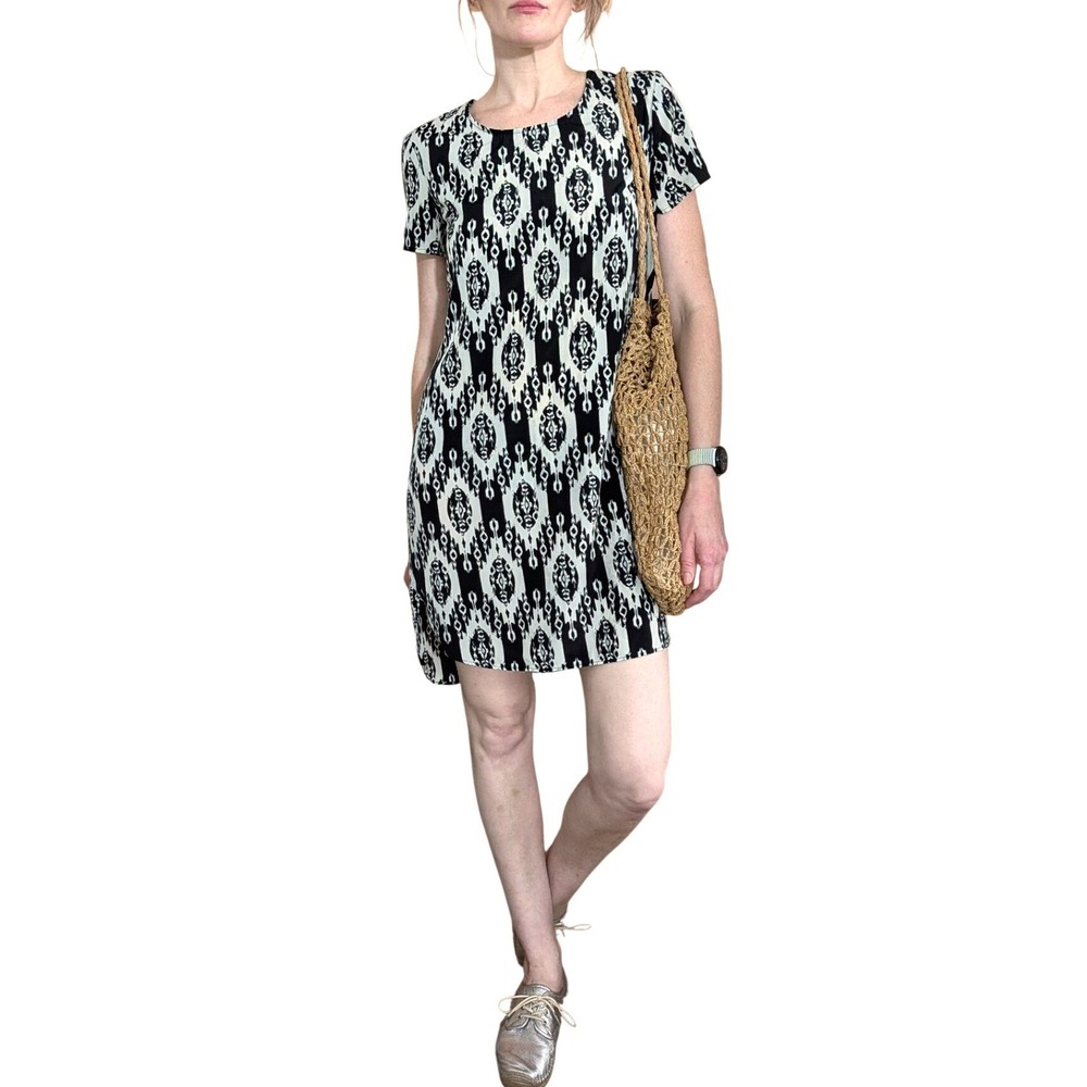 WAYF Geometric Print Mini Shift Dress Short Sleeve High Low Hem Boho Casual Sz M